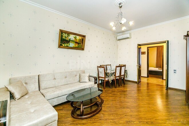 Сдаётся 3-комн. вторичка 105 м², м. Сахил, photo 5 from 32