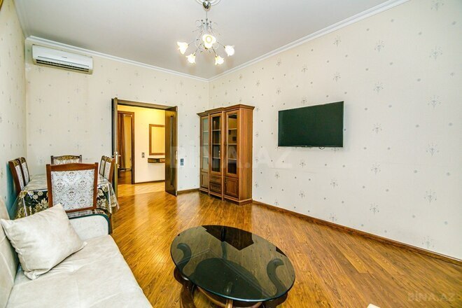 Сдаётся 3-комн. вторичка 105 м², м. Сахил, photo 3 from 32