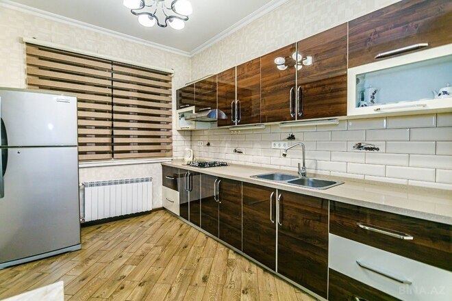 Сдаётся 3-комн. вторичка 105 м², м. Сахил, photo 25 from 32