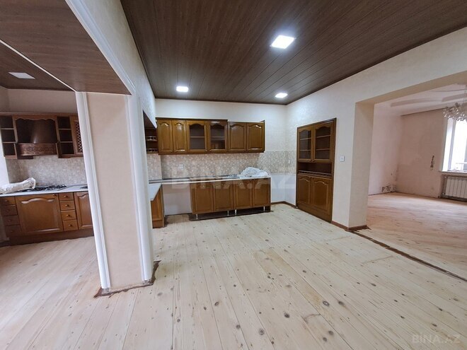5 otaqlı həyət evi/bağ evi - Bakıxanov q. - 350 m² (11)
