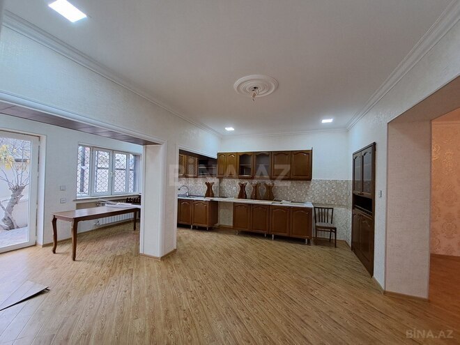 5 otaqlı həyət evi/bağ evi - Bakıxanov q. - 350 m² (24)