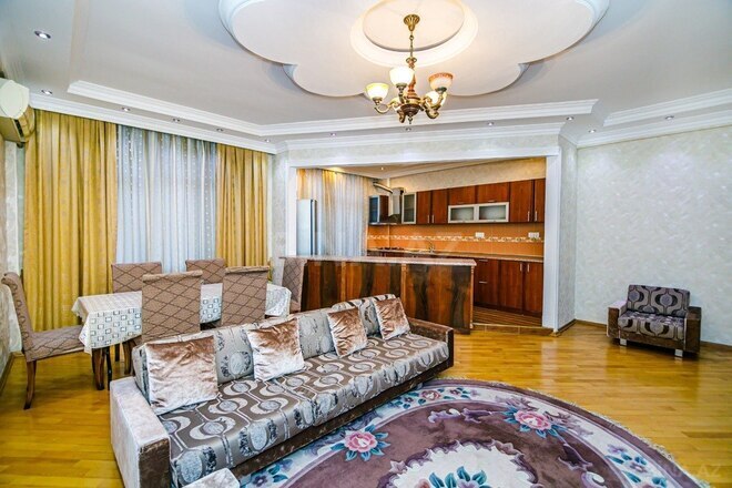 2-комн. новостройка - м. 28 мая - 100 м² (3)