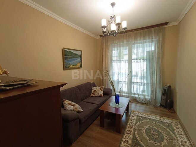 4 otaqlı həyət evi/bağ evi - Şüvəlan q. - 105 m² (20)