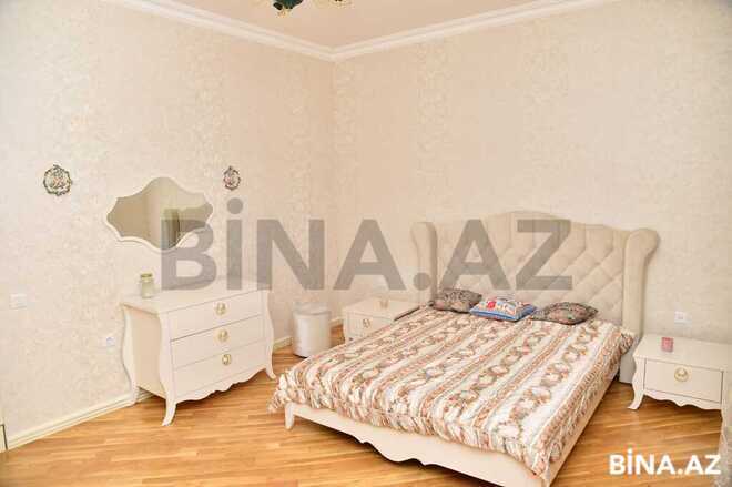 7 otaqlı həyət evi/bağ evi - Bakıxanov q. - 462 m² (29)