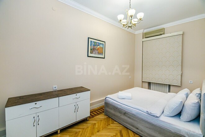 İcarəyə verilir 3 otaqlı köhnə tikili 115 m², Sahil m., photo 16 from 32