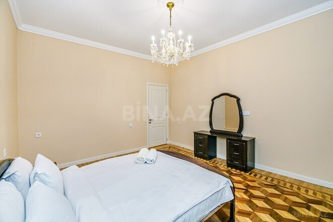 İcarəyə verilir 3 otaqlı köhnə tikili 115 m², Sahil m., photo 15 from 32