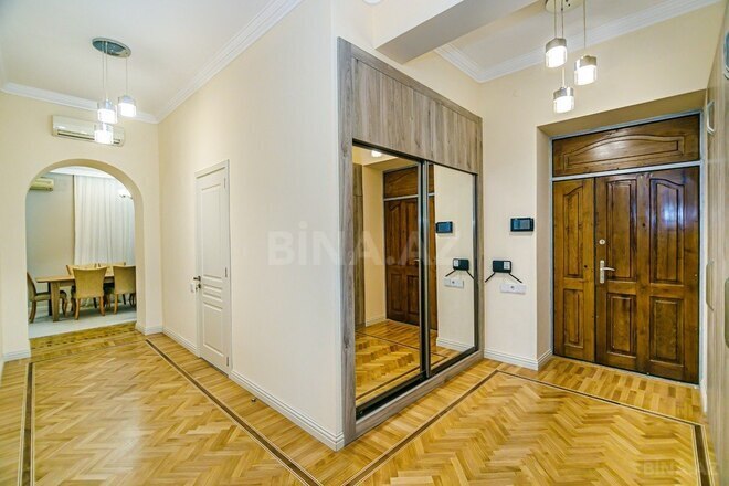 İcarəyə verilir 3 otaqlı köhnə tikili 115 m², Sahil m., photo 18 from 32