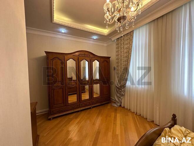 6 otaqlı həyət evi/bağ evi - Şüvəlan q. - 500 m² (29)