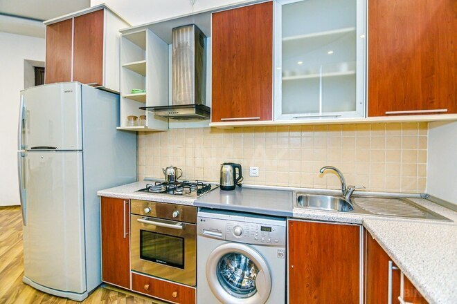 Сдаётся 3-комн. вторичка 117 м², м. Сахил, photo 11 from 31