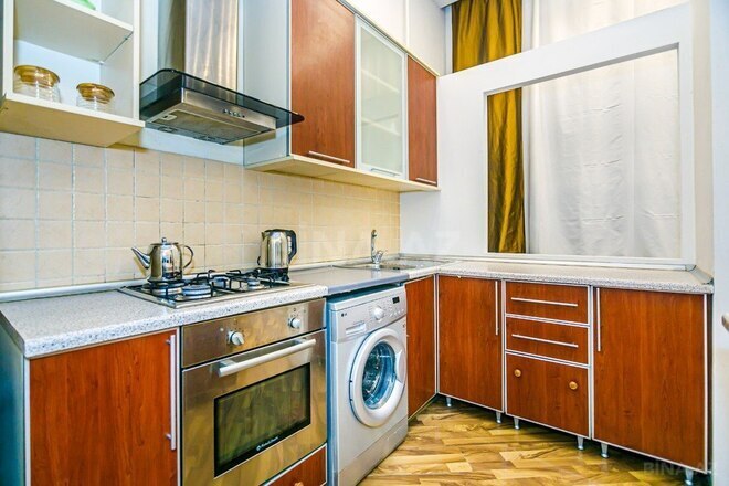 Сдаётся 3-комн. вторичка 117 м², м. Сахил, photo 13 from 31
