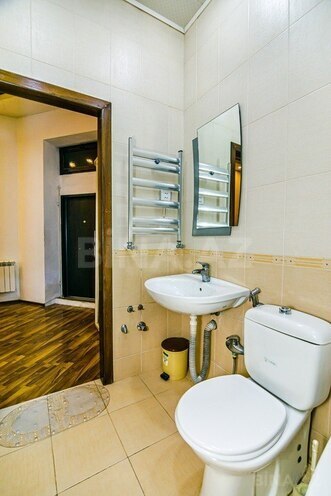 Сдаётся 3-комн. вторичка 117 м², м. Сахил, photo 25 from 31
