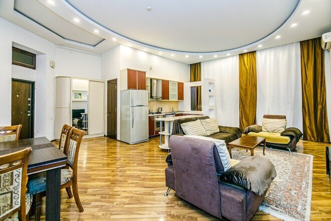Сдаётся 3-комн. вторичка 117 м², м. Сахил, photo 7 from 31