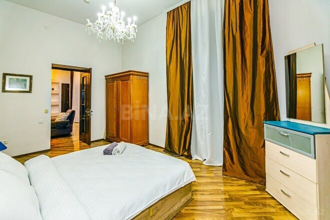 Сдаётся 3-комн. вторичка 117 м², м. Сахил, photo 18 from 31