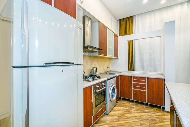 Сдаётся 3-комн. вторичка 117 м², м. Сахил, photo 9 from 31