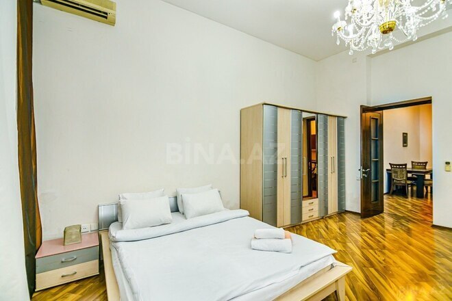 Сдаётся 3-комн. вторичка 117 м², м. Сахил, photo 21 from 31