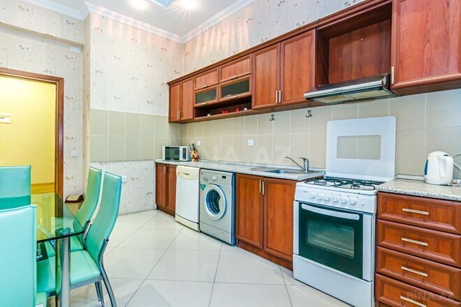 3-комн. новостройка - м. 28 мая - 125 м² (7)