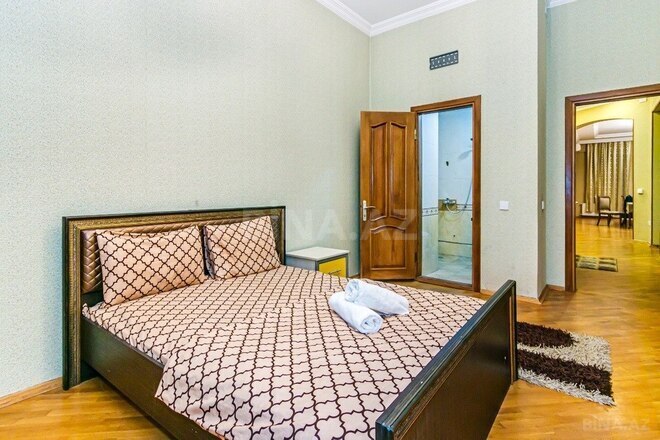 3-комн. новостройка - м. 28 мая - 125 м² (3)