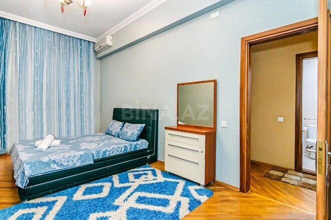 3-комн. новостройка - м. 28 мая - 125 м² (13)