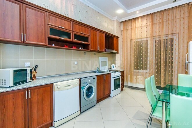 3-комн. новостройка - м. 28 мая - 125 м² (8)