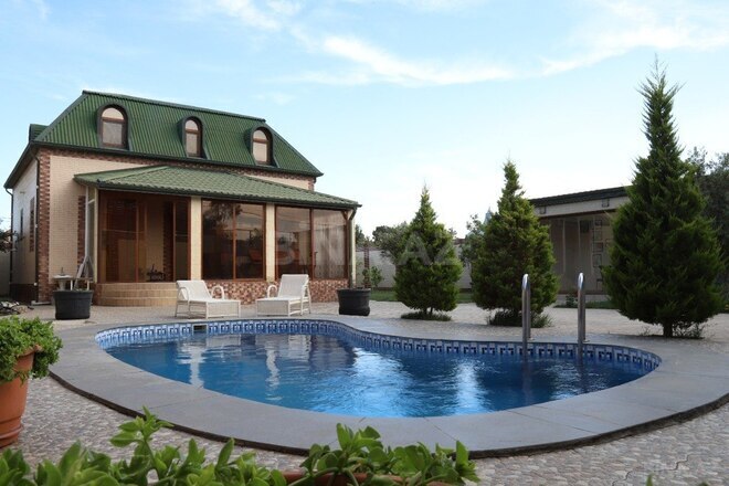 5 otaqlı həyət evi/bağ evi - Şüvəlan q. - 200 m² (16)