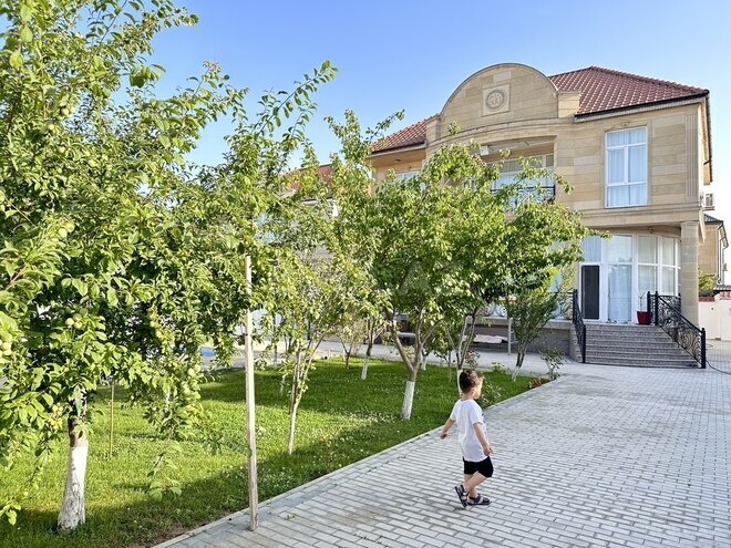7 otaqlı həyət evi/bağ evi - Şüvəlan q. - 360 m² (2)