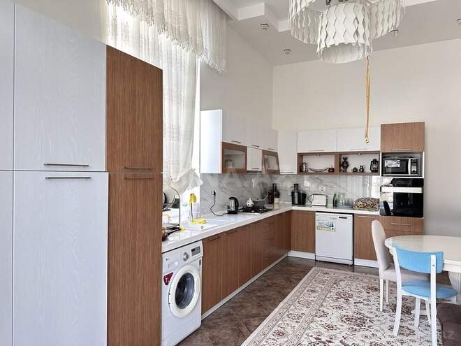 7 otaqlı həyət evi/bağ evi - Şüvəlan q. - 360 m² (30)