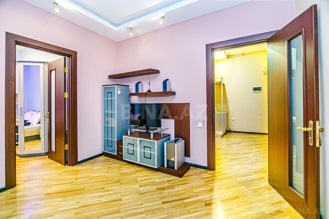 İcarəyə verilir 3 otaqlı köhnə tikili 132 m², Sahil m., photo 24 from 32