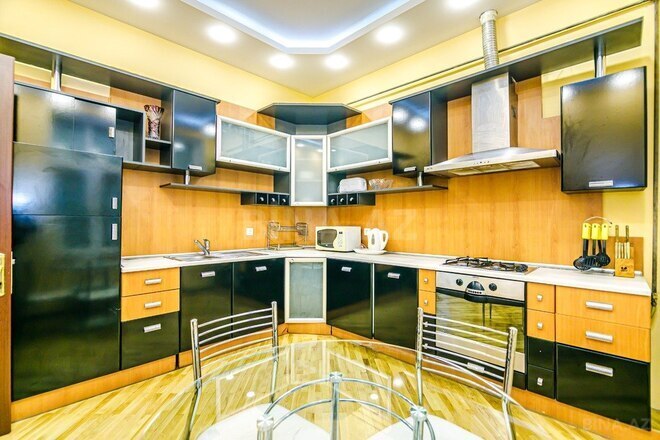 İcarəyə verilir 3 otaqlı köhnə tikili 132 m², Sahil m., photo 5 from 32