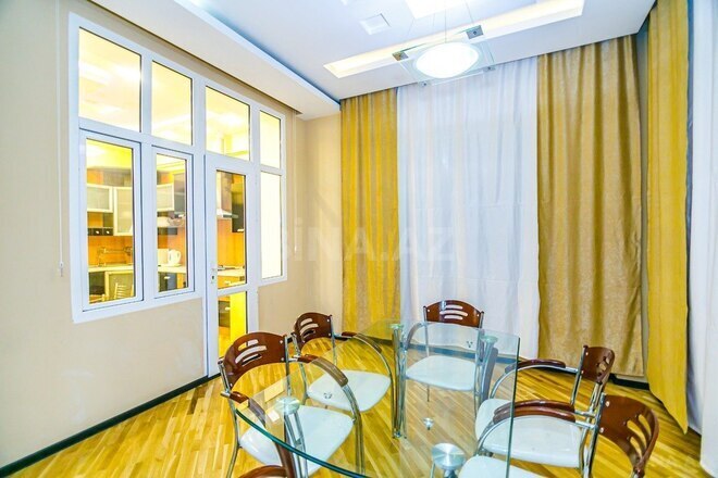 İcarəyə verilir 3 otaqlı köhnə tikili 132 m², Sahil m., photo 21 from 32
