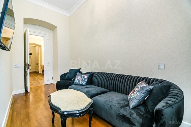 İcarəyə verilir 2 otaqlı köhnə tikili 88 m², Sahil m., photo 4 from 29