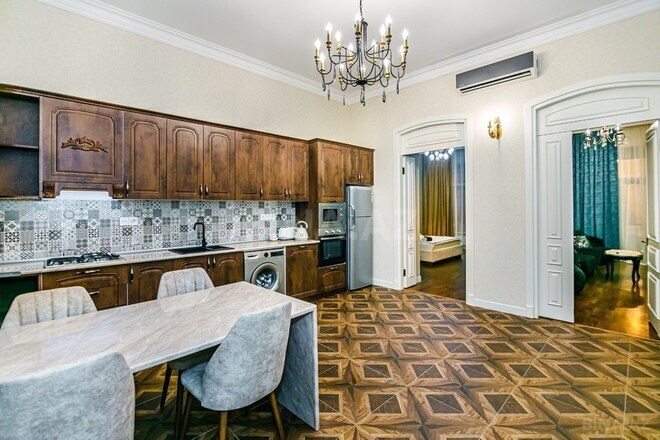 İcarəyə verilir 2 otaqlı köhnə tikili 88 m², Sahil m., photo 17 from 29