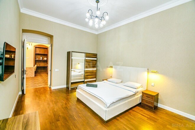 İcarəyə verilir 2 otaqlı köhnə tikili 88 m², Sahil m., photo 11 from 29