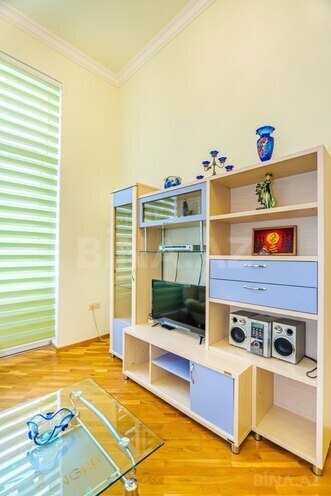 3-комн. вторичка - м. Сахил - 101 м² (24)