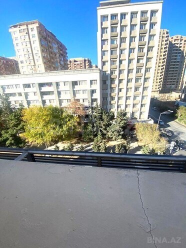 Satılır 3 otaqlı köhnə tikili 90 m², 28 May m., photo 26 from 32