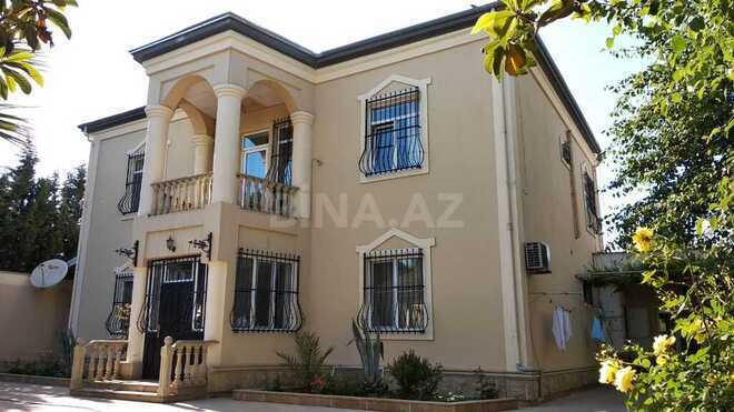 8 otaqlı həyət evi/bağ evi - Bakıxanov q. - 500 m² (1)