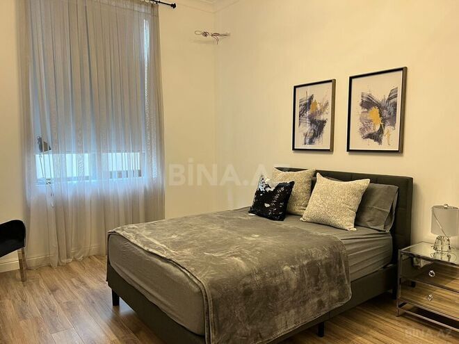 4 otaqlı həyət evi/bağ evi - Şüvəlan q. - 220 m² (27)