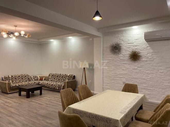 4 otaqlı həyət evi/bağ evi - Mərdəkan q. - 200 m² (6)