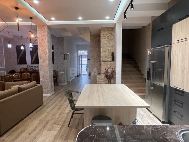 5 otaqlı həyət evi/bağ evi - Mərdəkan q. - 250 m² (21)