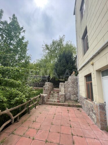 Продаётся 8-комн. дом/дача 300 м², photo 18 from 21