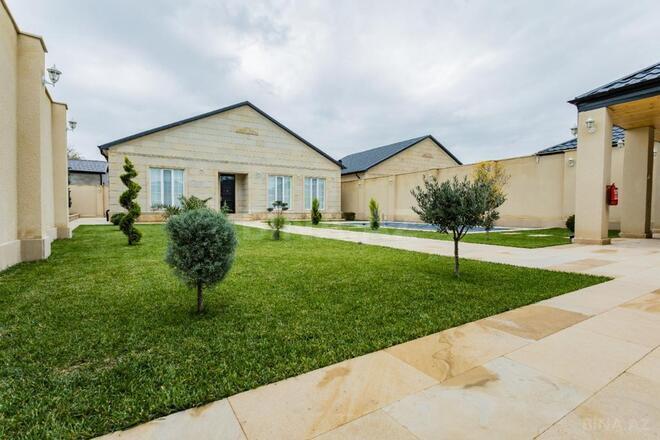 4 otaqlı həyət evi/bağ evi - Şüvəlan q. - 240 m² (1)