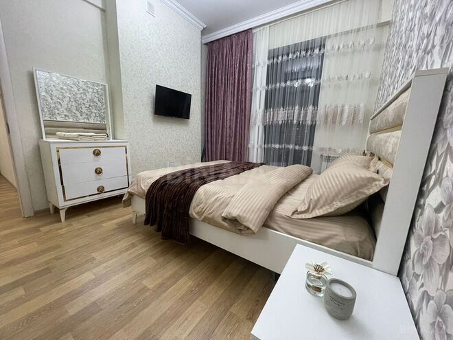 2-комн. новостройка - м. 28 мая - 90 м² (1)