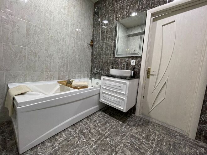 2-комн. новостройка - м. 28 мая - 90 м² (8)