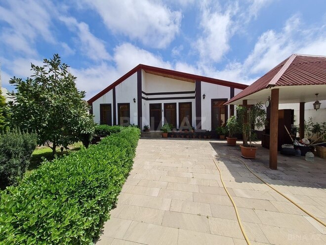4 otaqlı həyət evi/bağ evi - Mərdəkan q. - 200 m² (1)