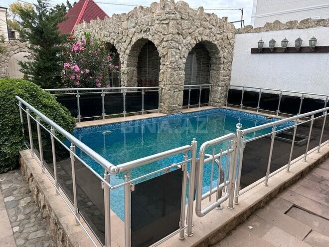 4 otaqlı həyət evi/bağ evi - Mərdəkan q. - 240 m² (1)