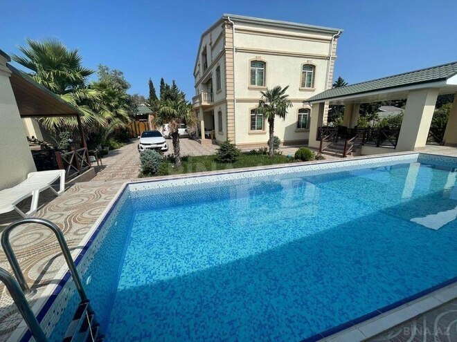 5 otaqlı həyət evi/bağ evi - Mərdəkan q. - 340 m² (1)
