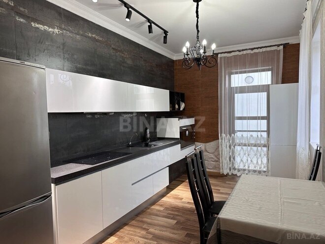 4 otaqlı həyət evi/bağ evi - Şüvəlan q. - 250 m² (17)