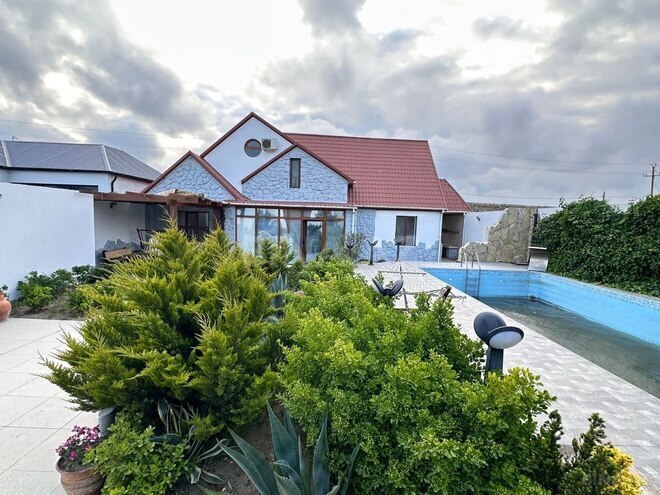 4 otaqlı həyət evi/bağ evi - Şüvəlan q. - 250 m² (14)