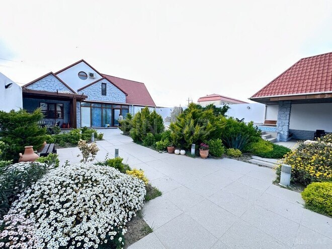 4 otaqlı həyət evi/bağ evi - Şüvəlan q. - 250 m² (12)
