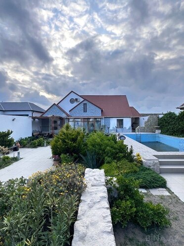 4 otaqlı həyət evi/bağ evi - Şüvəlan q. - 250 m² (13)