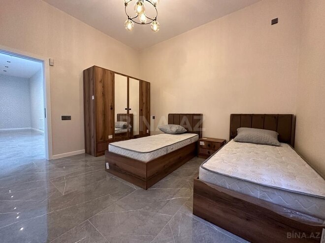 4 otaqlı həyət evi/bağ evi - Şüvəlan q. - 240 m² (12)